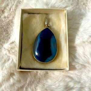 Blue agate pendant